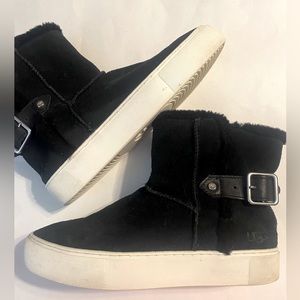 UGG Women's Aika Boot - Black/Suede 9M